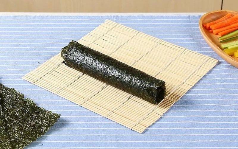 Dụng cụ làm cơm cuộn - Mành tre