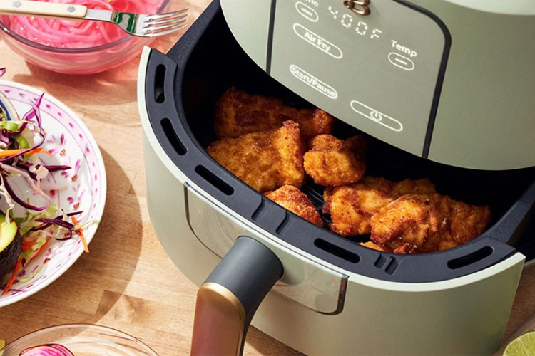 dùng nồi chiên không dầu không tốn điện 3