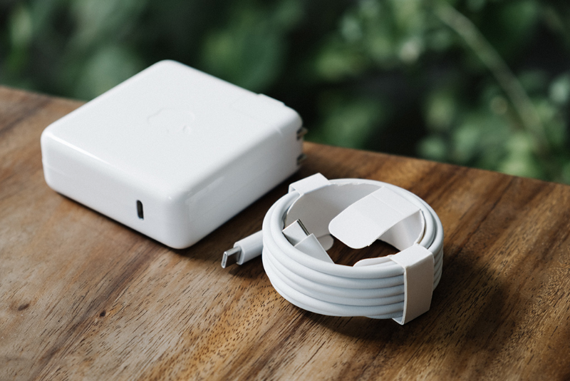 Dùng sạc MacBook cho iPhone 16 được không (hình 1)