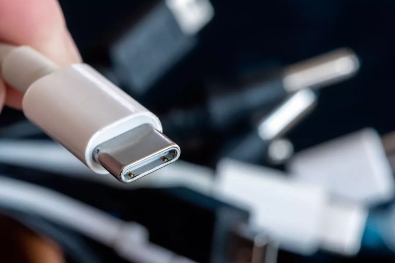 Dùng sạc MacBook cho iPhone 16 được không (hình 2)