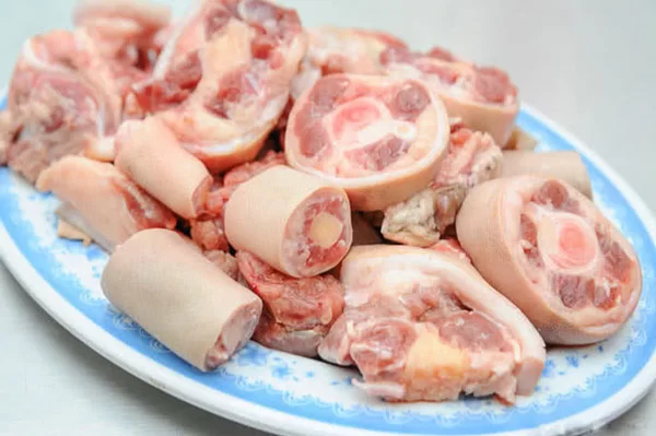 cách làm đuôi bò hầm bí đỏ 3