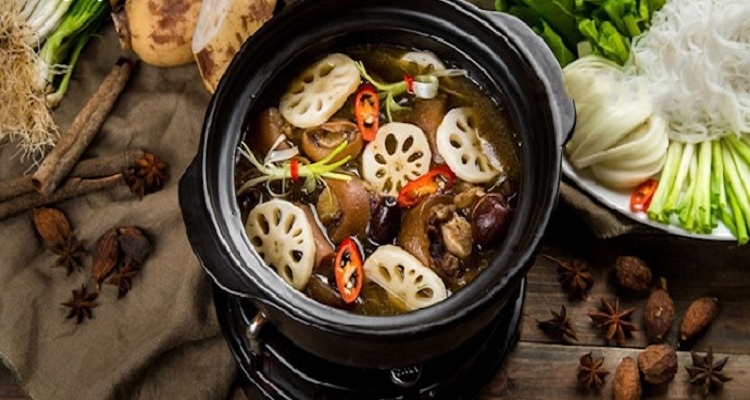 Đuôi bò hầm thuốc bắc (Hình 1)