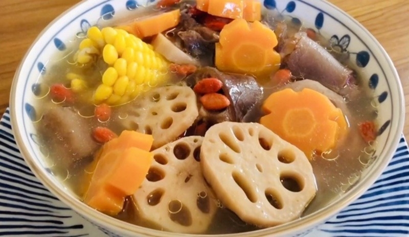 Đuôi heo hầm củ sen 5