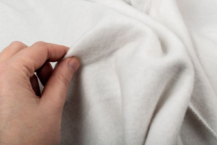 Elastane là gì? Tìm hiểu đặc tính nổi bật và lý do chất liệu này được sử dụng phổ biến trong các loại găng tay