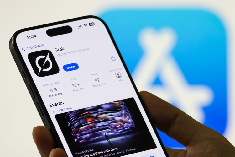 Elon Musk kiện Apple và OpenAI vì độc quyền ChatGPT trên iPhone