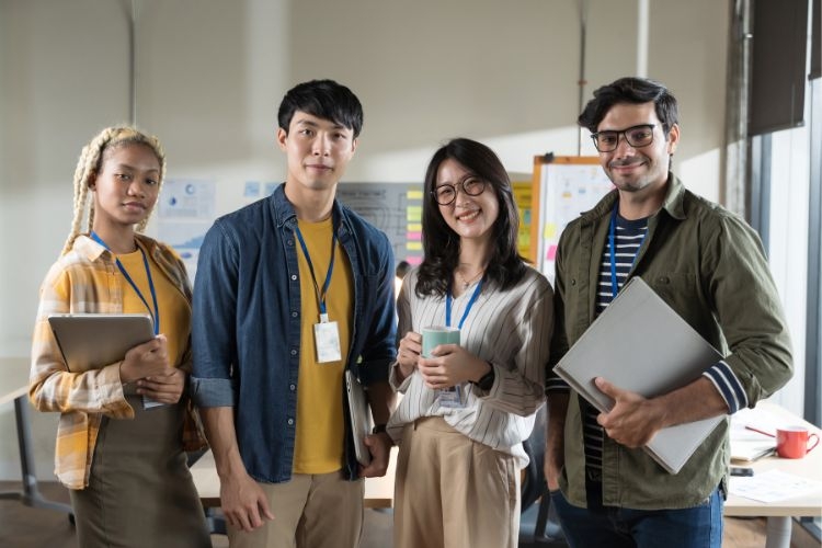 employee relations (ảnh 7)