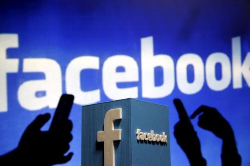 Facebook tự hủy kết bạn 1