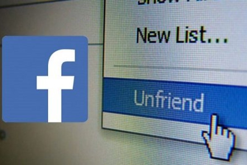 Facebook tự hủy kết bạn 2