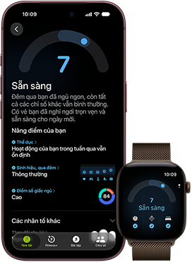 iPhone 18 Pro, màu đen, vỏ ngoài mặt trước, hiển thị kết quả của trạng thái Sẵn Sàng (7 điểm), được ghép đôi với Apple Watch, quay về phía trước, màu nâu, cũng hiển thị điểm trạng thái Sẵn Sàng là 7