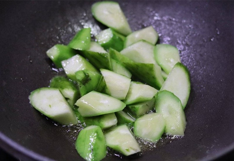 gà hấp mướp 8