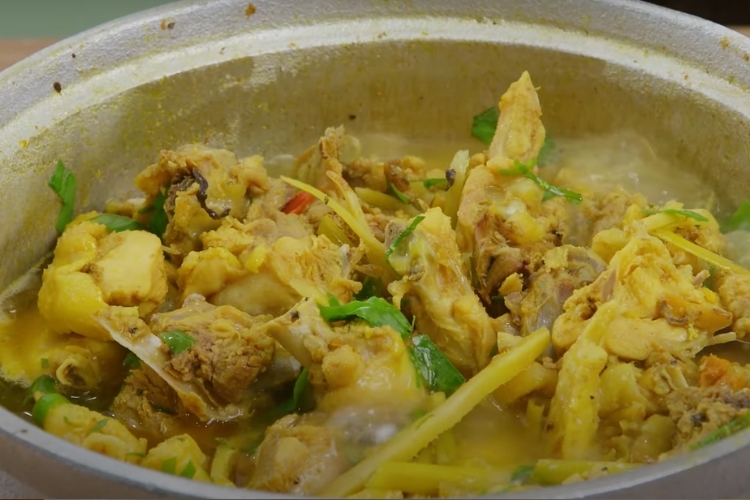 gà kho sả nghệ 9