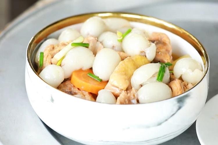 gà nấu chôm chôm 7
