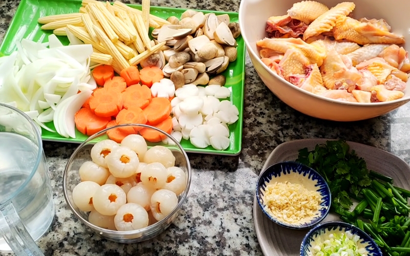 gà nấu trái vải 2