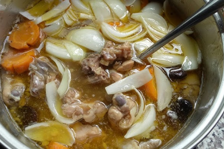 gà nấu xí muội hình 5