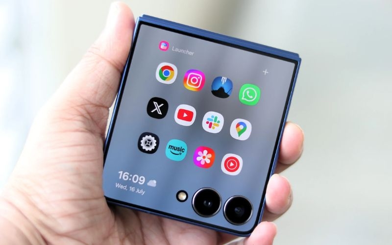 Galaxy Z Flip 8 có màn hình phụ lớn hơn không