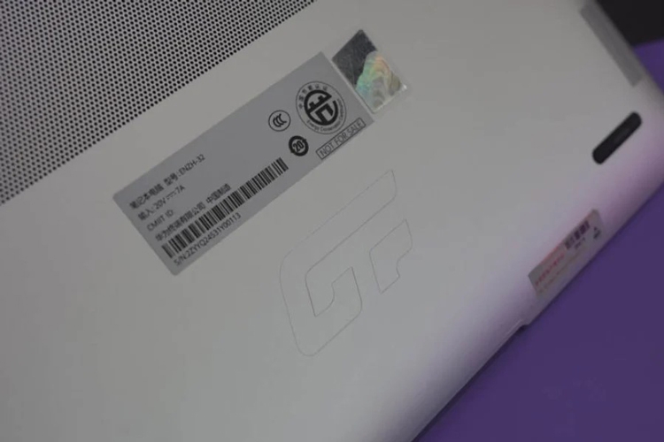 Gaming laptop của Huawei xuất hiện rõ nét ngoài thực tế, ngày ra mắt đã đến gần?