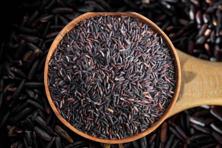 Gạo lứt tím than là gì? Công dụng, các sản phẩm gạo và các món ăn ngon từ gạo lứt tím than