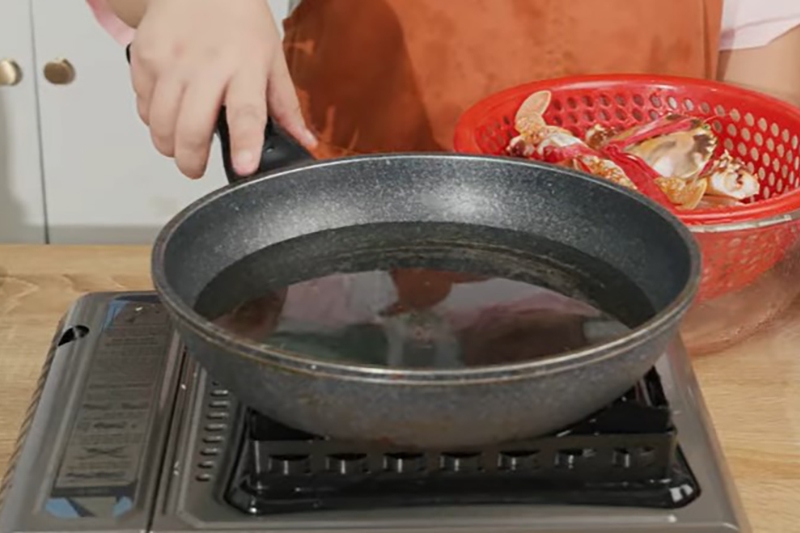 Hướng dẫn cách làm ghẹ hấp sả (hình 4)