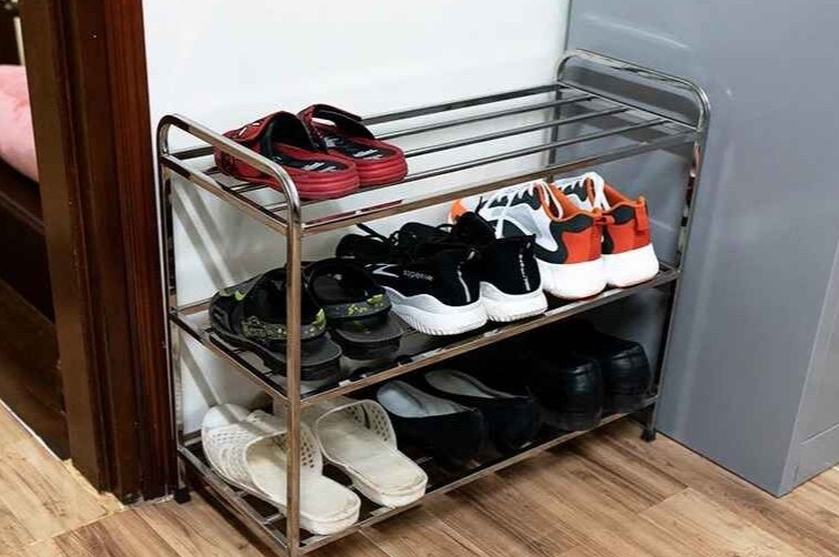 Giá để giày dép inox: Giải pháp giúp bảo vệ giày và tối ưu diện tích không gian sống