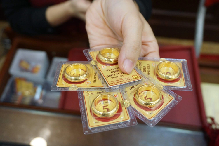 giá vàng nhẫn hôm nay bao nhiêu 1 chỉ 4