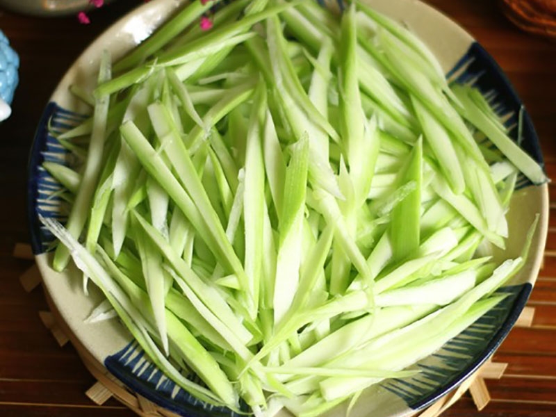 Nấu canh bầu nên băm, nạo hay thái? (hình 2)