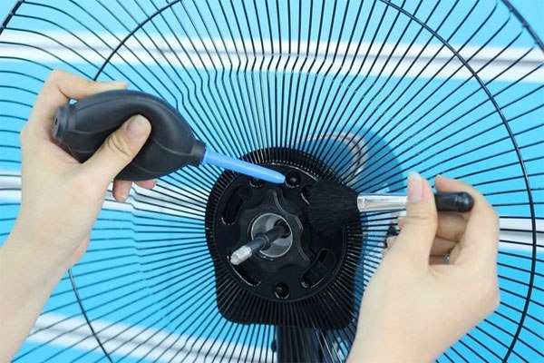 giảm tiếng ồn cho quạt điện 5
