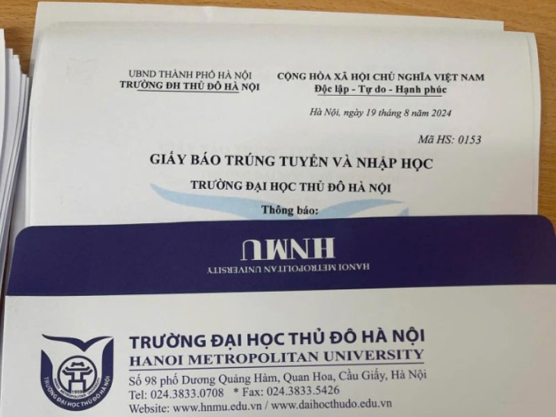 giay-bao-trung-tuyen-gui-qua-dau-1.jpg