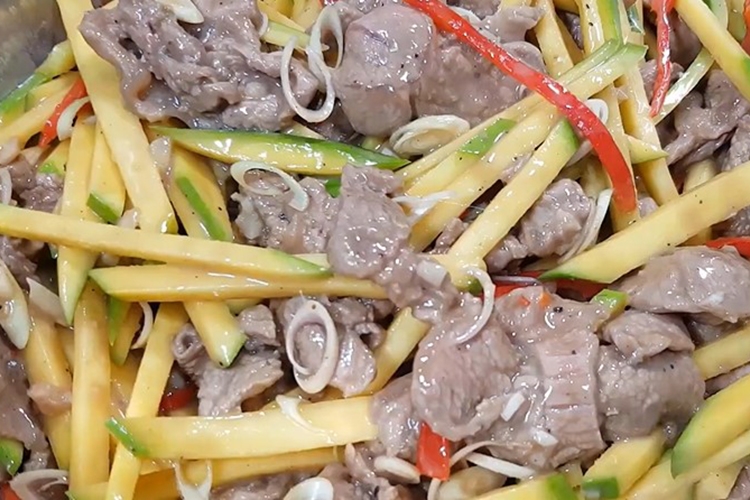 gỏi bắp bò xoài xanh (hình 11)