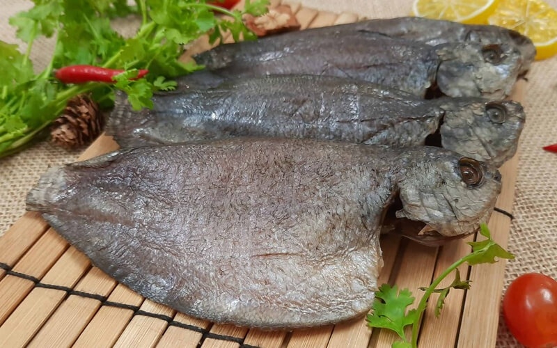 Gỏi xoài khô cá sặc 1