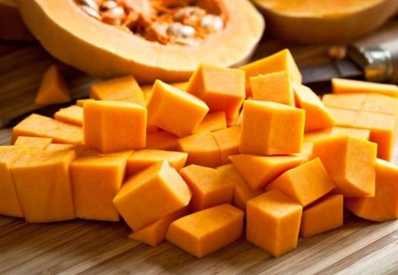 Chia sẻ hai cách làm canh tôm nấu bí (hình 8)