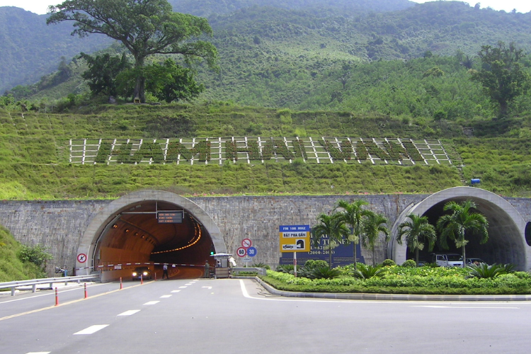 Hầm Hải Vân 7
