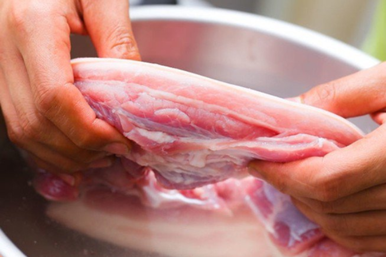 Hấp thịt lợn không cần nước hình 2
