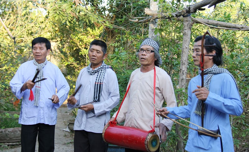 Hát sắc bùa là gì 2