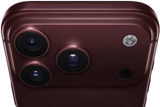 iPhone 18 Pro Max, màu đỏ burgundy (đỏ đậm), vỏ ngoài mặt sau, hệ thống camera Pro Fusion ở phía trên cùng, 3 ống kính, các lưỡi cắt khẩu độ thay đổi đóng một phần, đèn flash, micrô và LiDAR Scanner, vỏ ngoài mặt trên, ăng-ten mạng di động, các cạnh sườn phẳng, các viền bo tròn