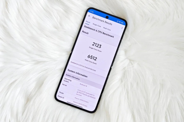 Trên Geekbench 6, MIX Flip đạt 2123 điểm đơn nhân và 6512 điểm đa nhân
