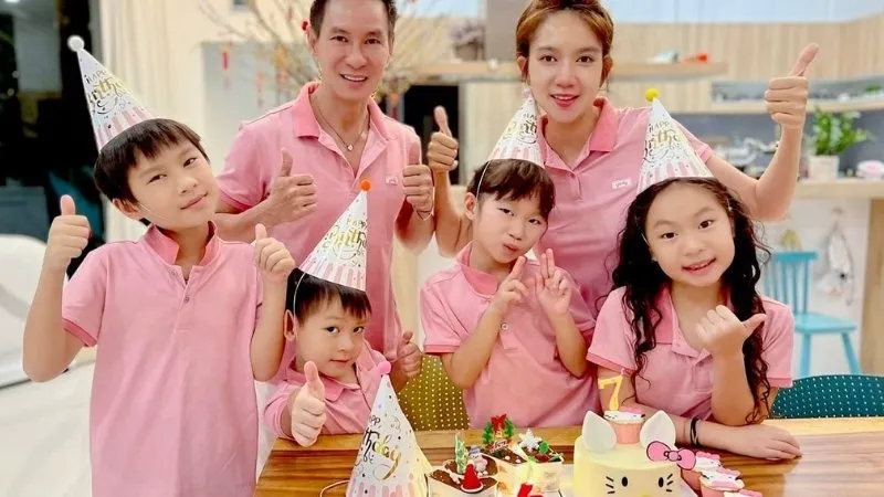 hinh-anh-gia-dinh-12.png