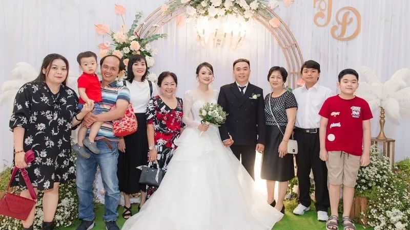 hinh-anh-gia-dinh-18.png