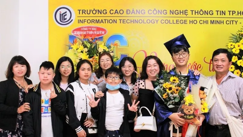 hinh-anh-gia-dinh-28.png