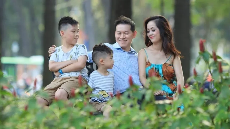 hinh-anh-gia-dinh-3.png