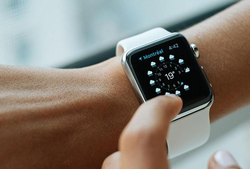 Hướng dẫn cài đặt mặt đồng hồ Apple Watch đơn giản.