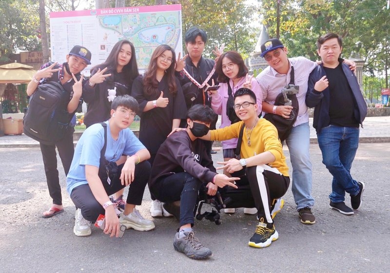 hinh-nen-hero-team-27.jpg