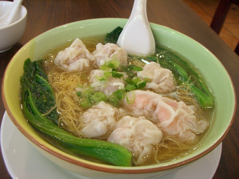 Nguồn gốc của hoành thánh là gì?