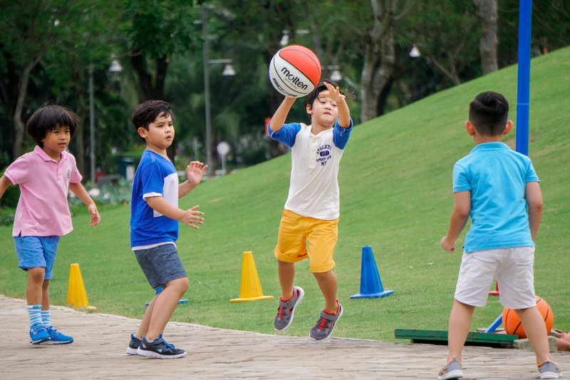 hoạt động ngoài trời mùa hè 1