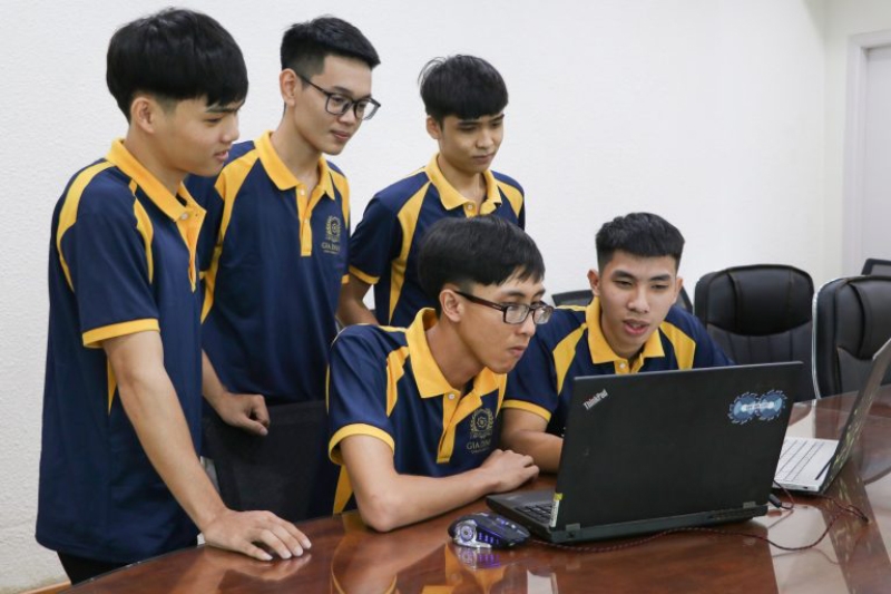Học lập trình ở trung tâm hay đại học - hình 5