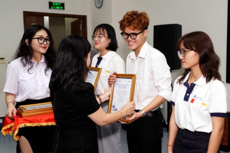 học phí đại học hoa sen 2025 7