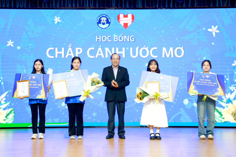 học phí đại học văn hiến 2025 5