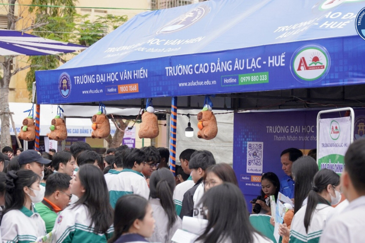 học phí đại học văn hiến 2025 3