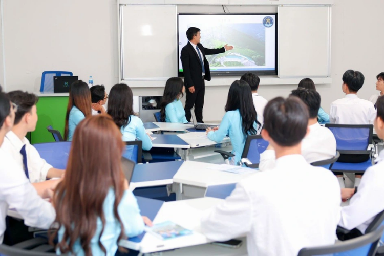 học phí đại học văn hiến 2025 4