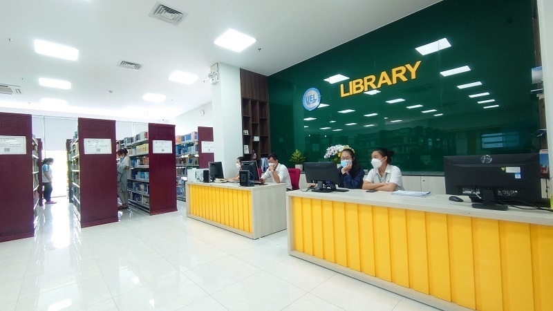 Học phí UEL 2025 2