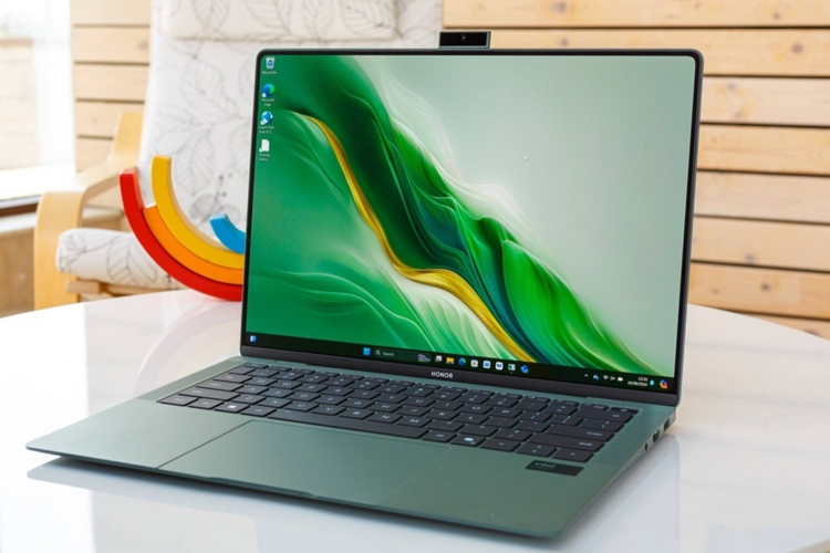 Honor MagicBook 14 Art với chip Snapdragon bắt đầu được bán trên toàn cầu